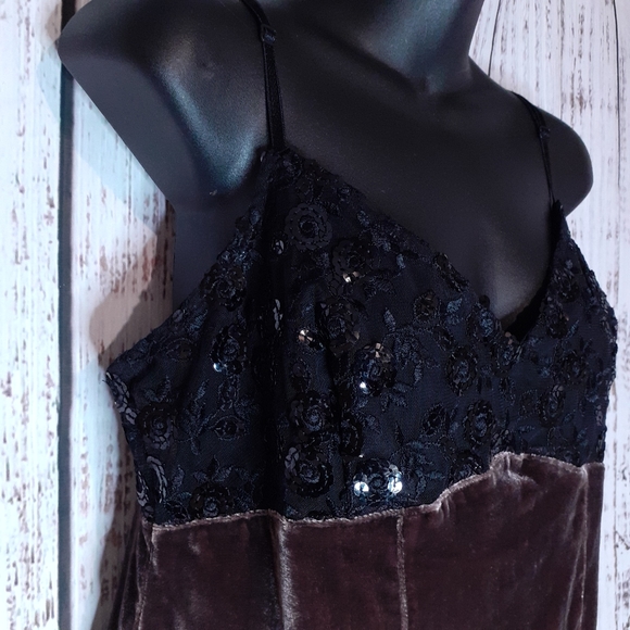 Waltex Spa fairy grunge spaghetti strap velvet blouse w/ sequins &  floral lace - Picture 2 of 15